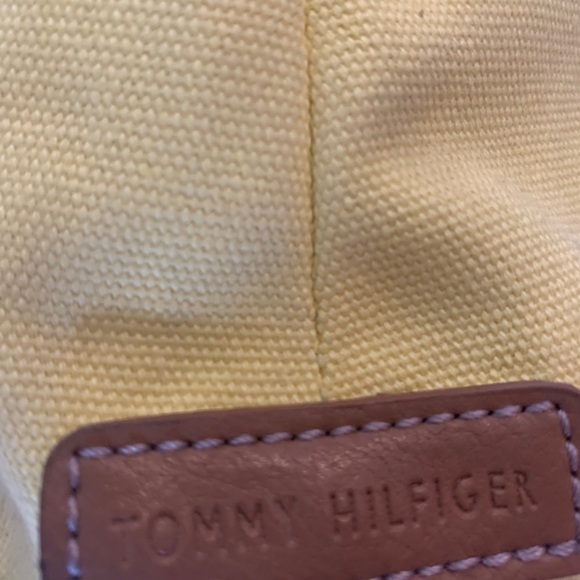 Tommy Hilfiger handbag, Yellow canvas w/leather - Picture 4 of 8
